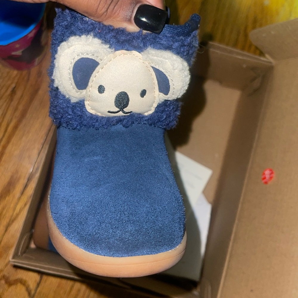 Uggs size 8C